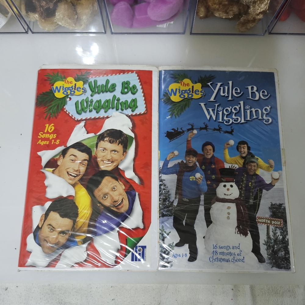 The Wiggles Yule Be Wiggling VHS tapes